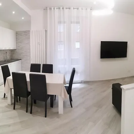 Residenze Niguarda E 아파트 *